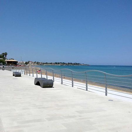 Locanda Rurale Santa Marta Avola Buitenkant foto
