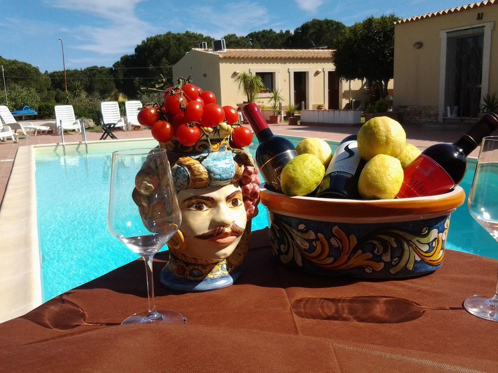 Locanda Rurale Santa Marta Avola Buitenkant foto