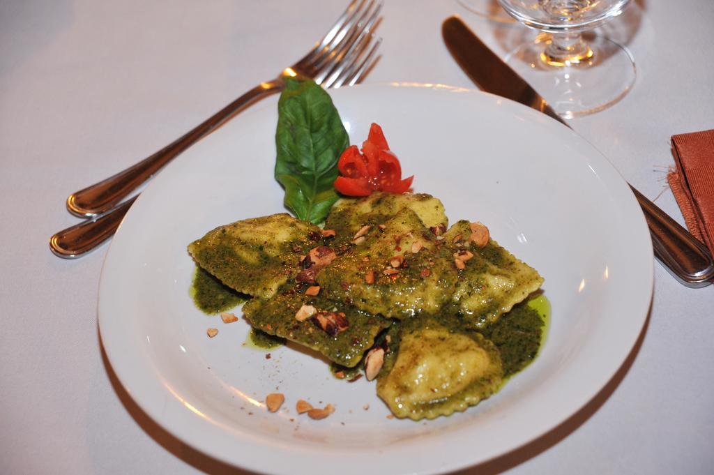 Locanda Rurale Santa Marta Avola Buitenkant foto