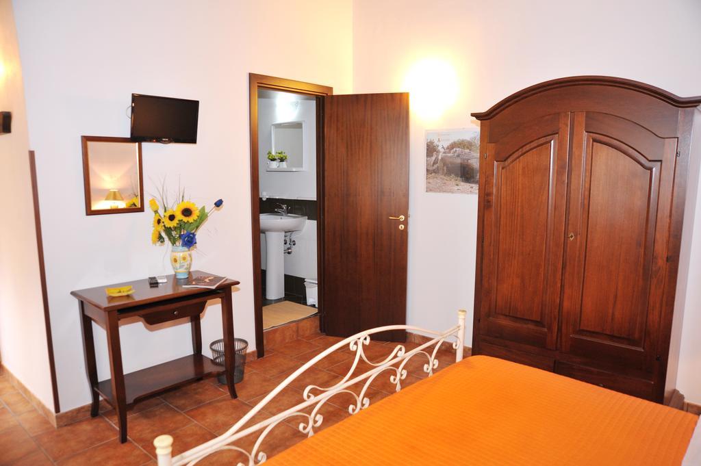 Locanda Rurale Santa Marta Avola Buitenkant foto