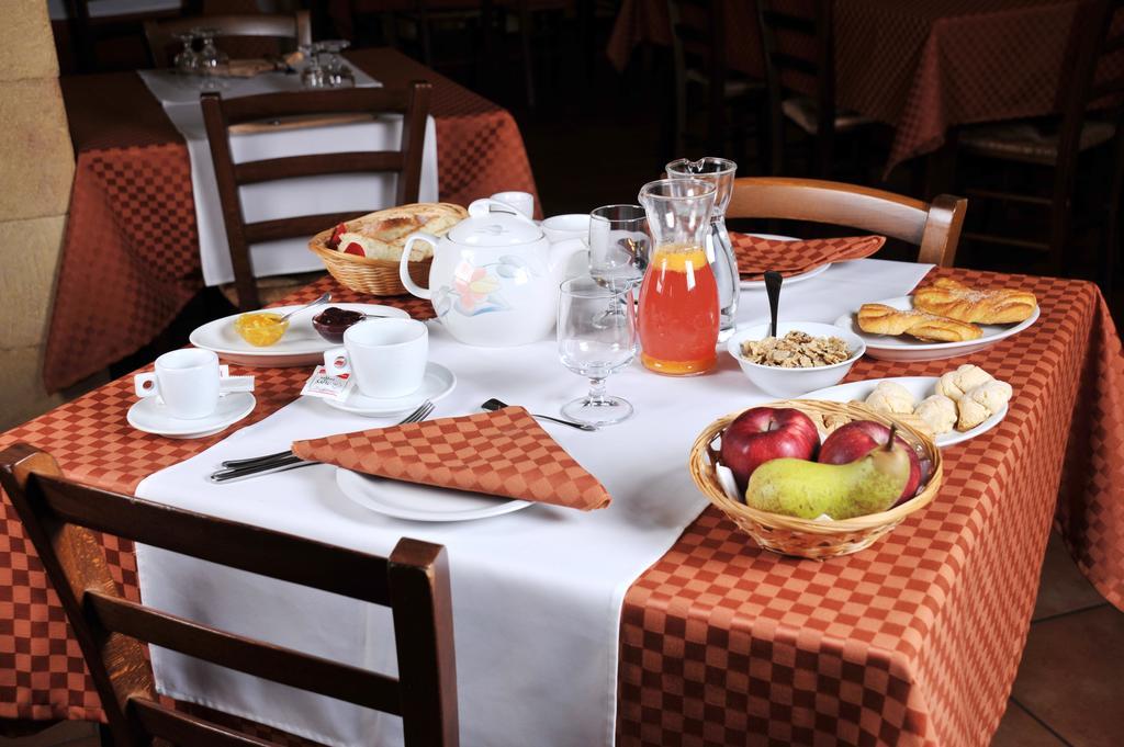 Locanda Rurale Santa Marta Avola Buitenkant foto